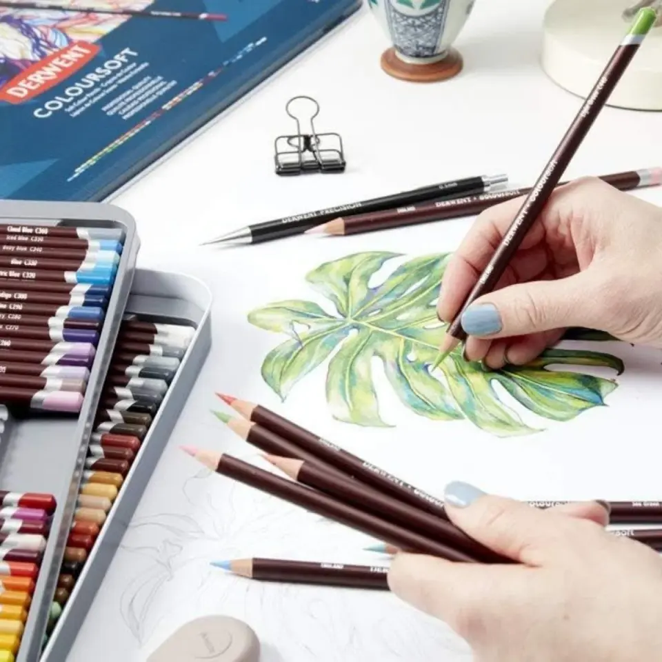 Derwent Coloursoft Kuru Boya Kalemi 24 Renk Teneke Kutu