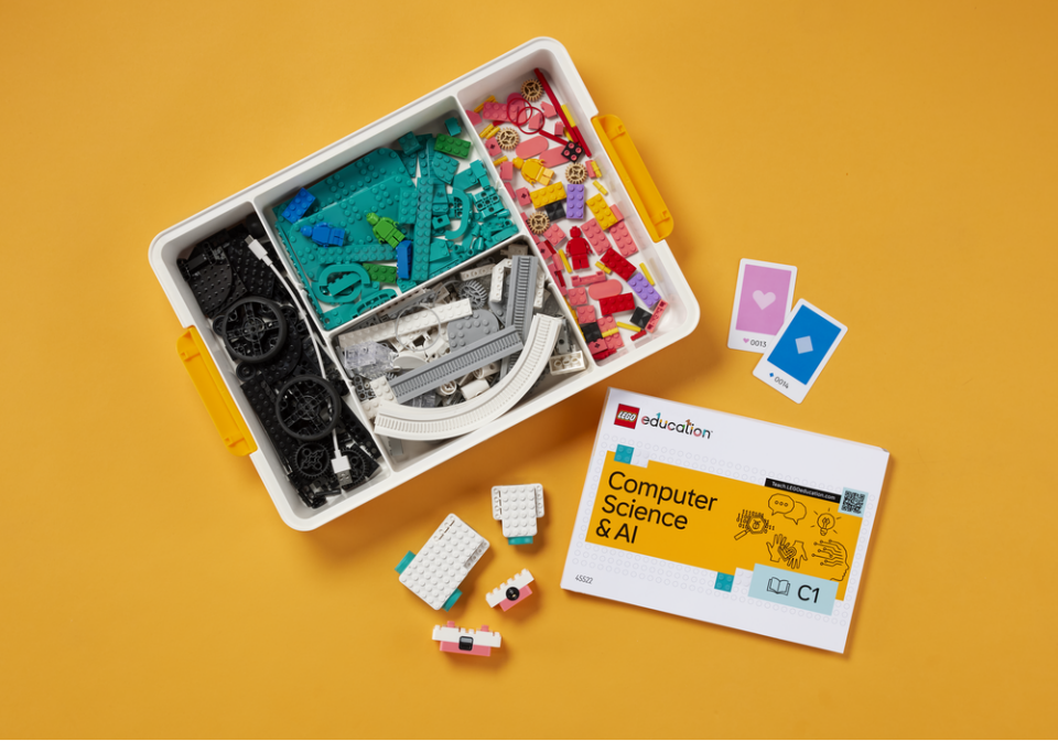 LEGO® Education Bilgisayar Bilimi ve Yapay Zeka Seti 11+
