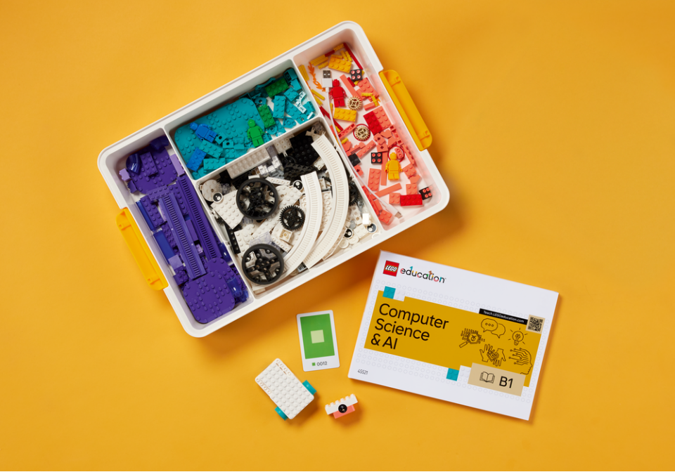 LEGO® Education Bilgisayar Bilimi ve Yapay Zeka Seti 8+